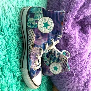 Floral print Converse